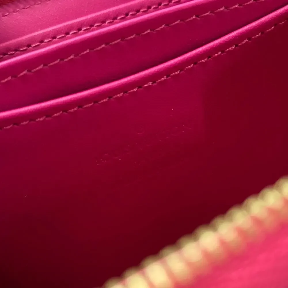 Louis Vuitton louis vuitton